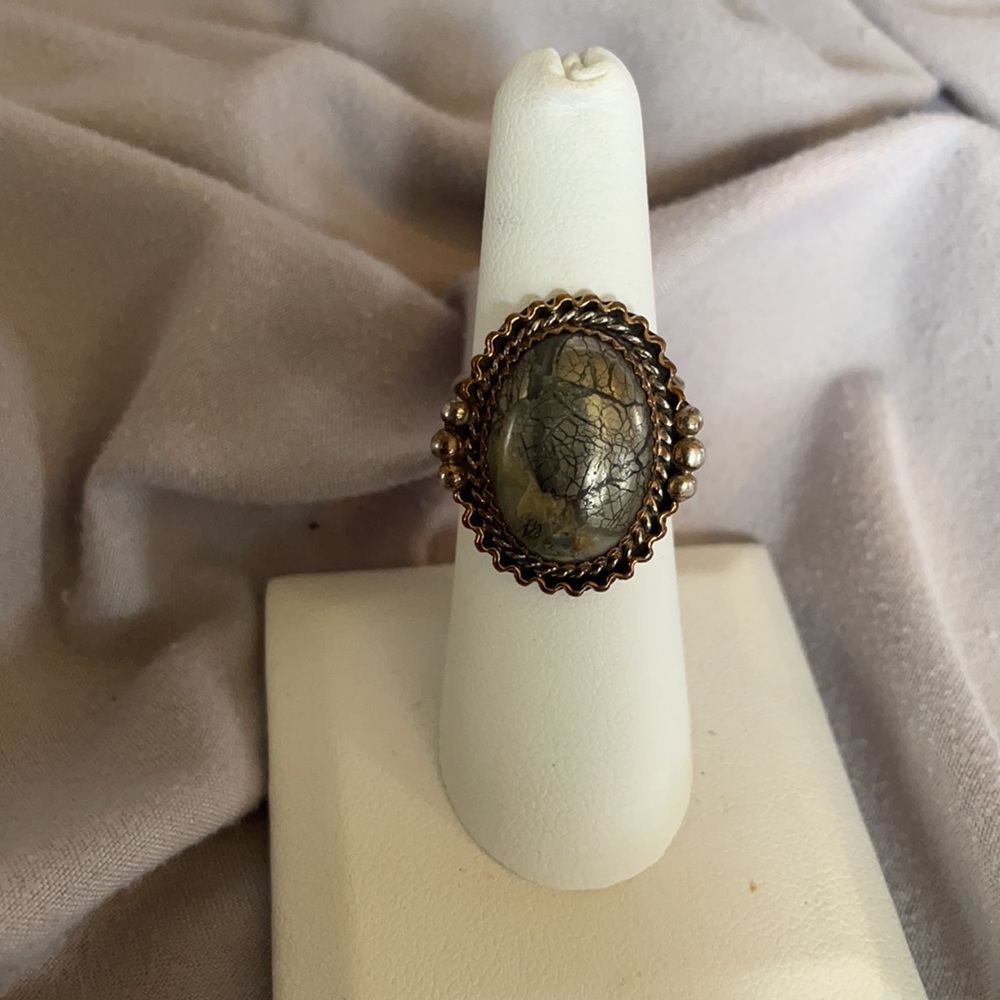 Vintage Ring - Picture 10 of 10